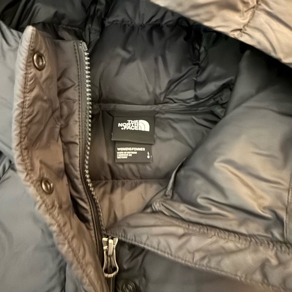 The North Face Black Puffer Jacket - Picture 3 of 4